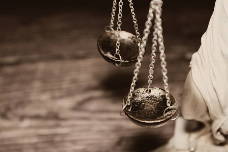 Avocat en droit des étrangers pour obligation de quitter le territoire à Toulon